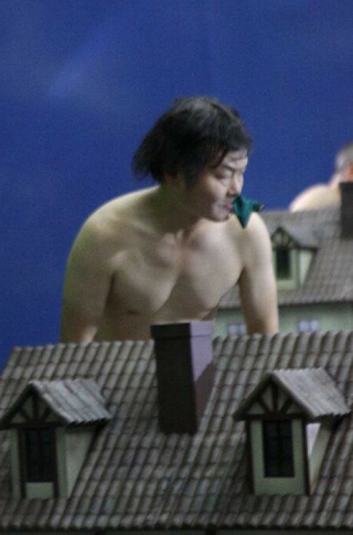 Illustration for article titled The Attack on Titan Porn Looks Absolutely Mental